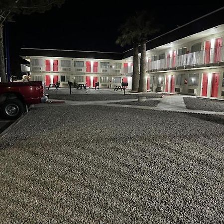 Rodeo Inn Pecos Bagian luar foto