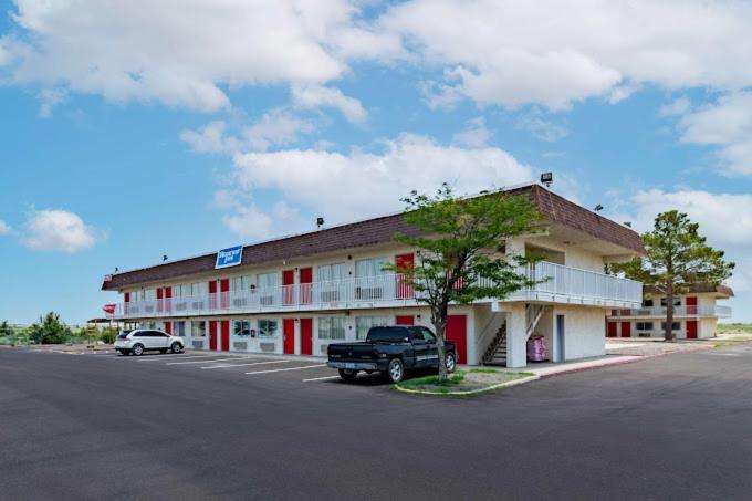 Rodeo Inn Pecos Bagian luar foto